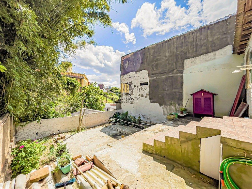 Casa para Venda - 272.24m², 3 dormitórios, sendo 1 suites, 4 vagas - Vila Jardim