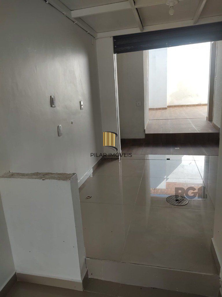 Loja para Venda - 60m², 0 dormitórios, 3 vagas - Petrópolis