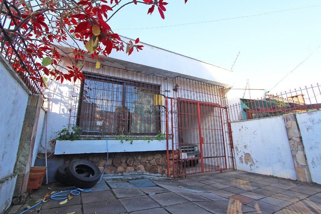 Casa para Venda - 160m², 4 dormitórios, sendo 1 suites, 3 vagas - Medianeira