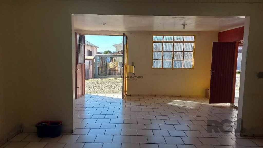 Casa 3 Dormitório(s) Bairro Santa Corona