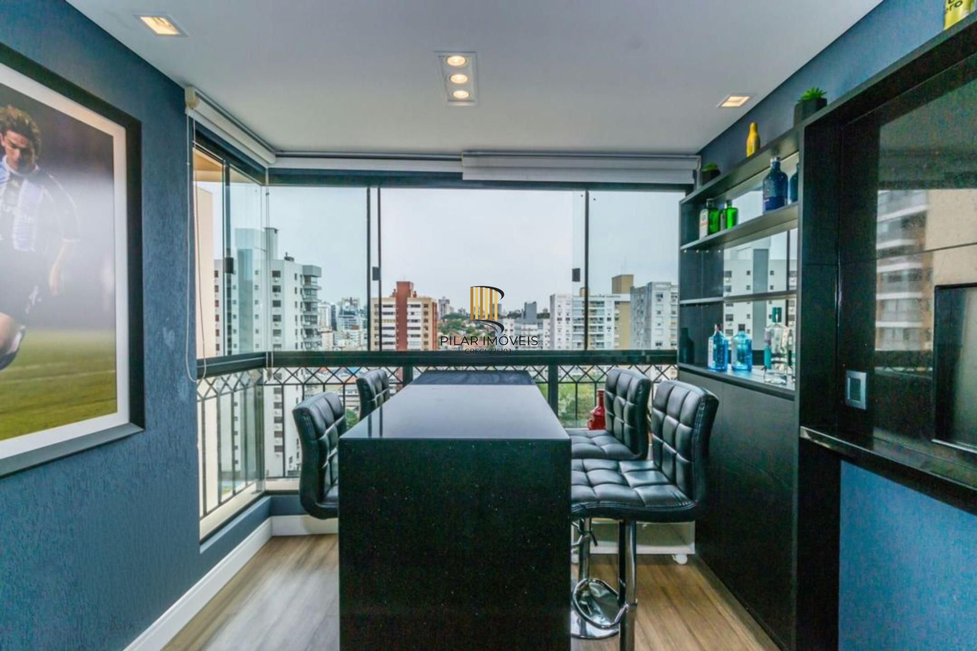 Apartamento de 3 dormitórios à venda em Passo D'areia, Porto Alegre.