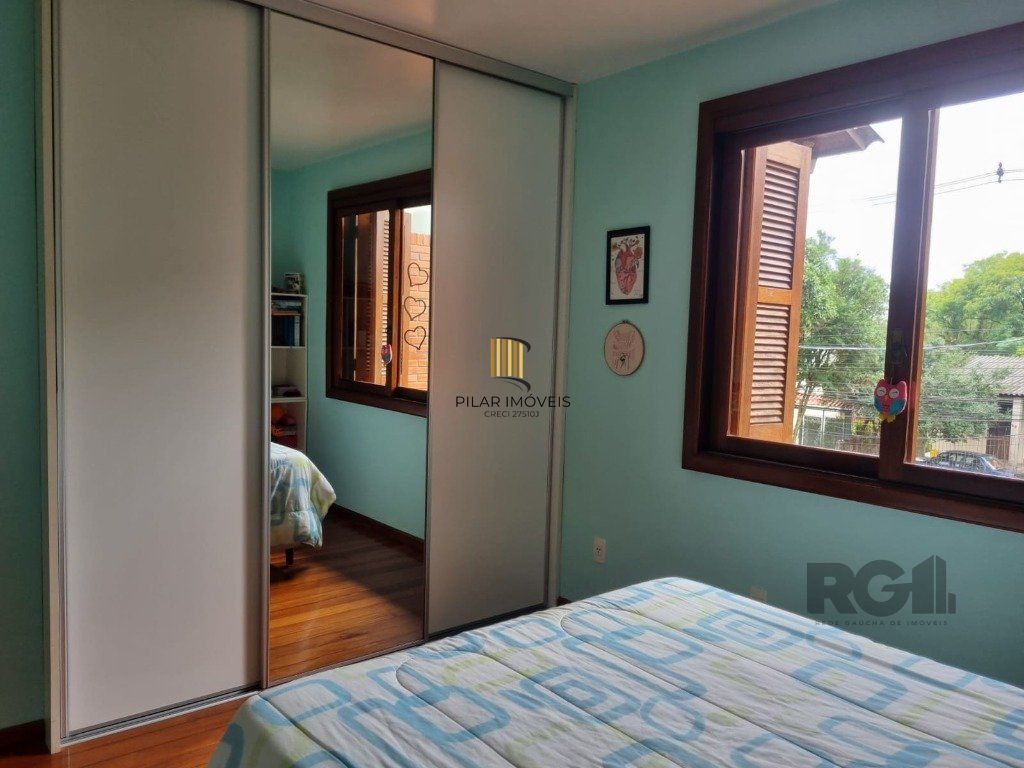 Casa 4 dormitórios no bairro Teresópolis