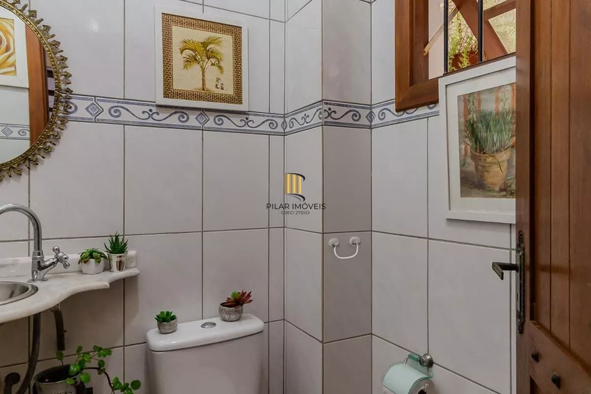 Casa de condomínio à venda com 258m², 3 quartos e 2 vagas