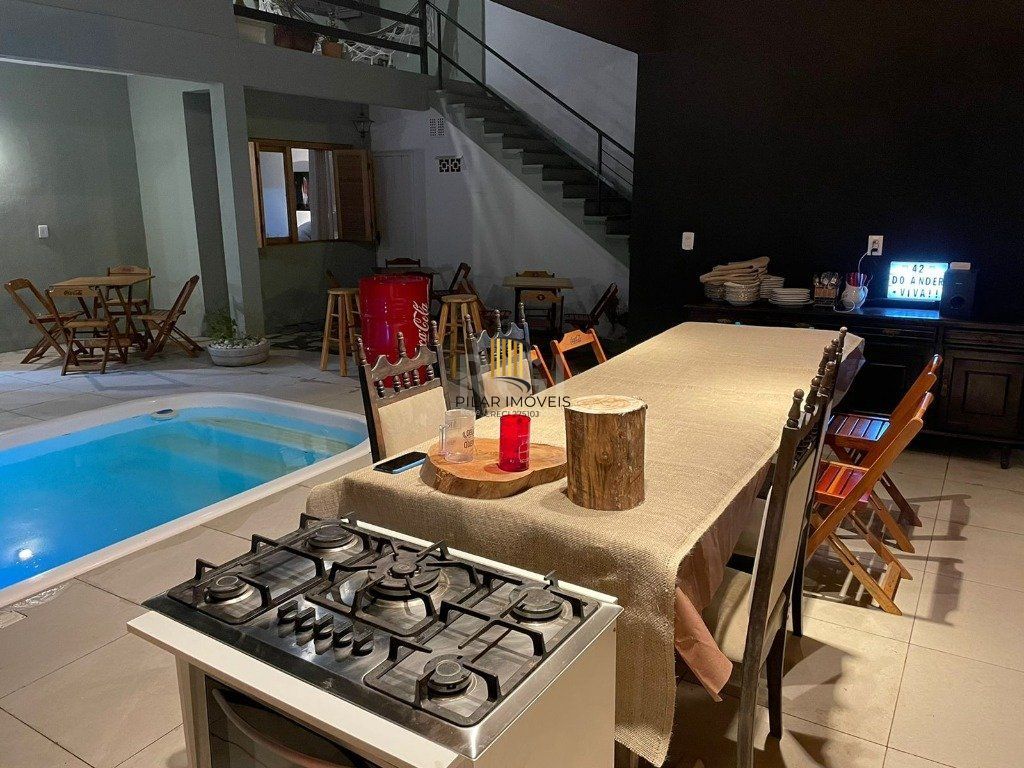 Casa para Venda - 260m², 3 dormitórios, sendo 2 suites, 2 vagas - Nonoai