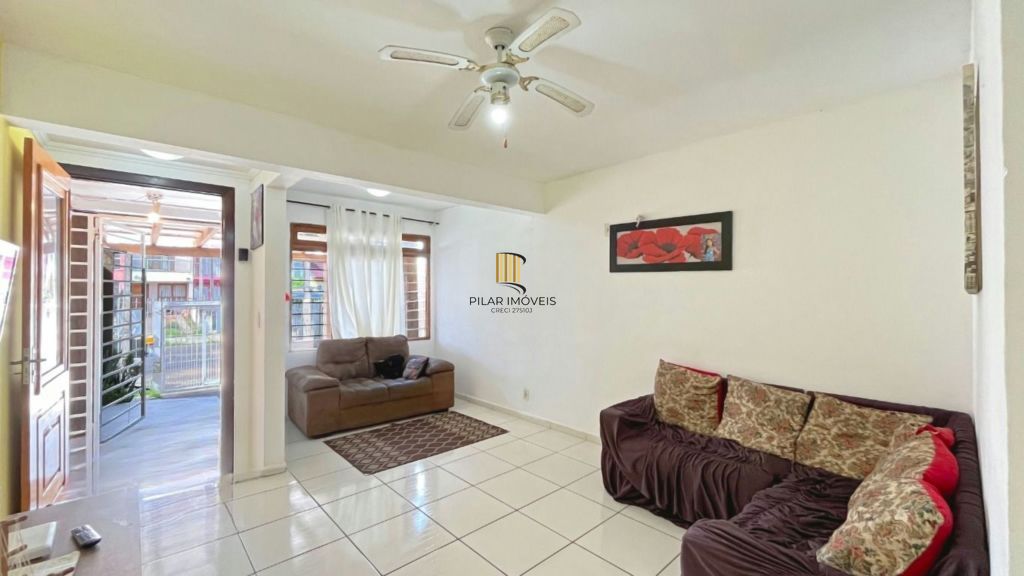 Casa de 2 dormitórios à venda Rua Heitor Kramer, Guarujá - Porto Alegre - Pilar Imóveis