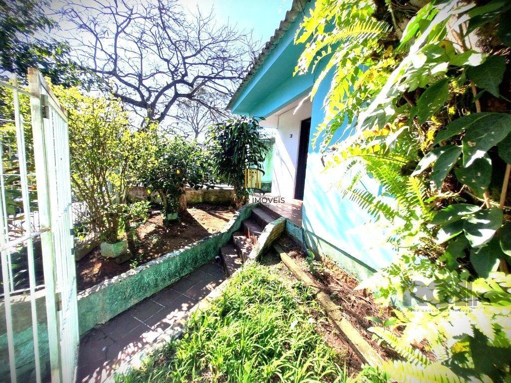 Casa 4 Dormitório(s) Bairro Nonoai