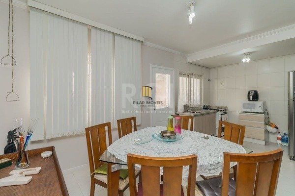 Casa para Venda - 137m², 3 dormitórios, sendo 3 suites, 2 vagas - Hípica