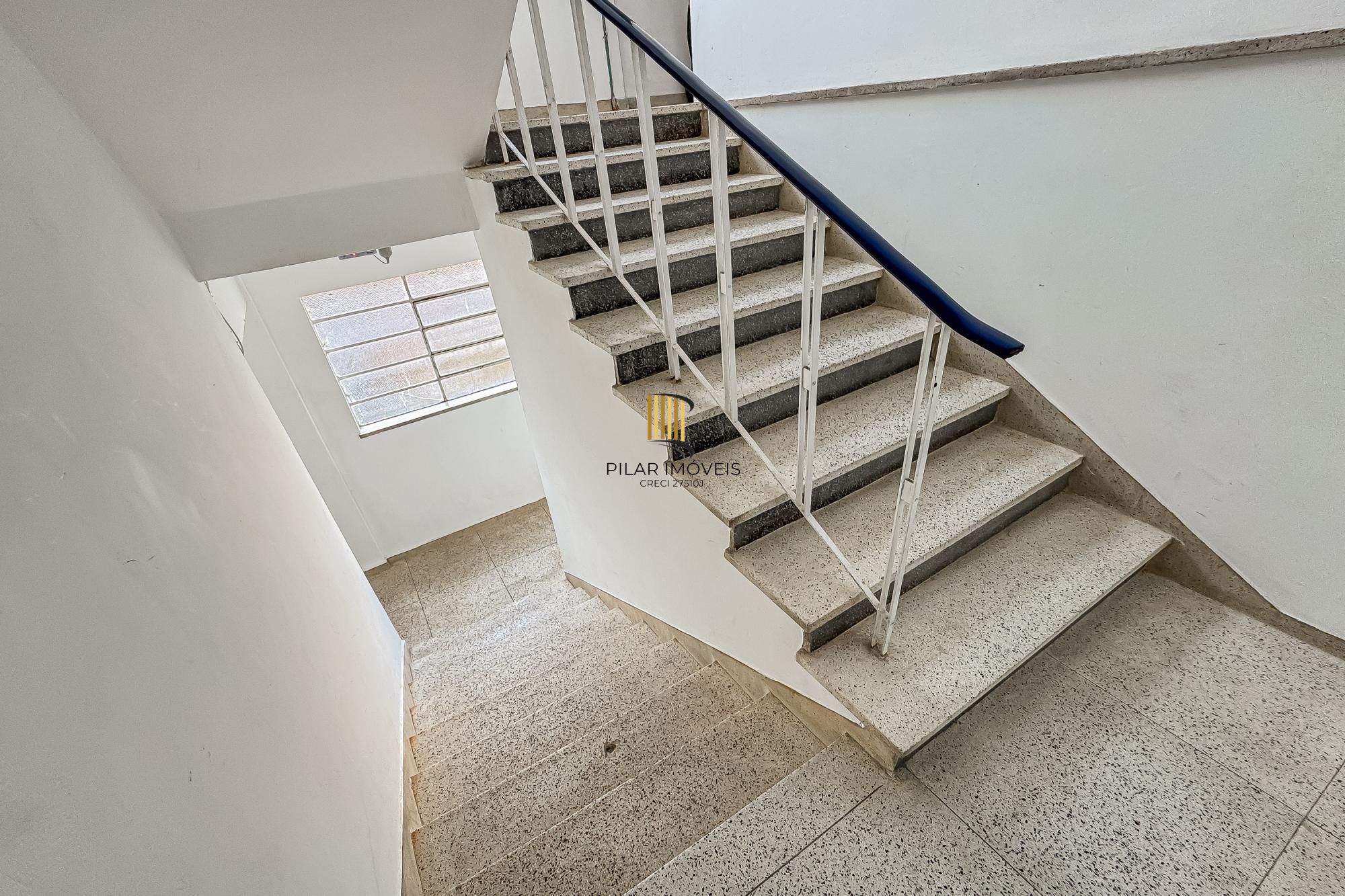 Apartamento 1 dorm à venda Rua São Carlos, Floresta - Porto Alegre