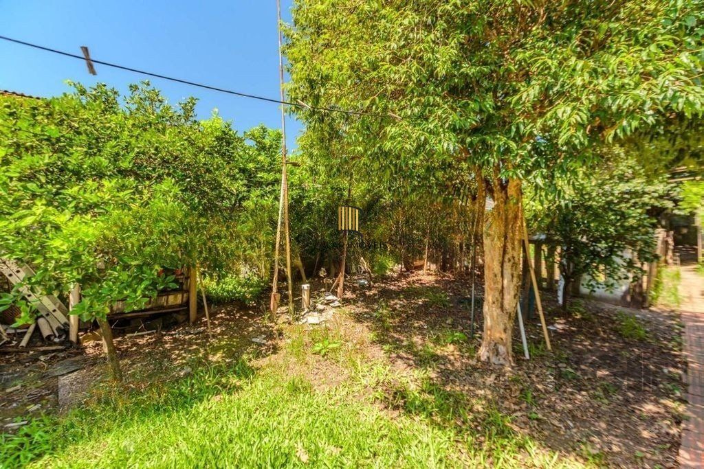 Casa de 3 dormitórios no bairro Rubem Berta