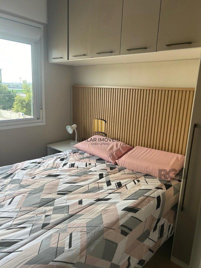 Apartamento de 2 dormitórios no bairro Centro, em Canoas