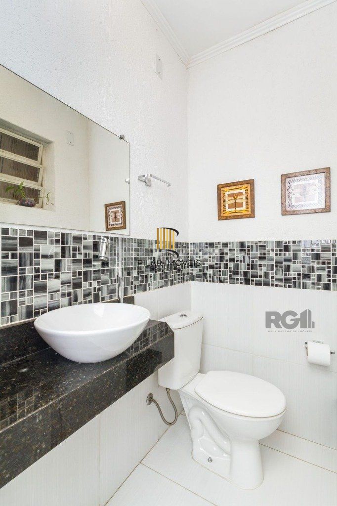 Casa 4 dormitórios no bairro Espírito Santo