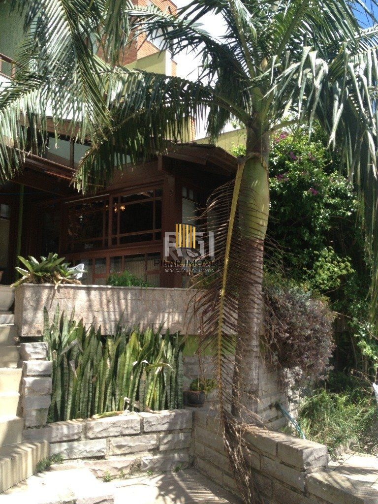 Casa Condominio para Venda - 350m², 4 dormitórios, sendo 1 suites, 2 vagas - Nonoai