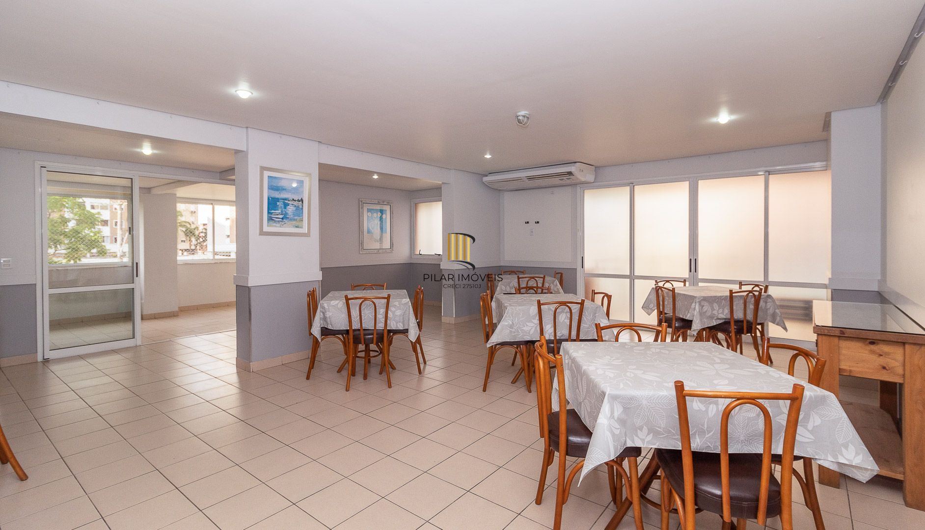 Apartamento de 03 dormitorios com suite, vaga de garagem e infraestrutura completa em Porto Alegre