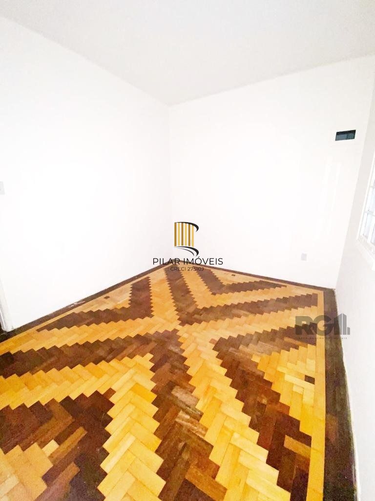 Casa 6 dormitórios no bairro Teresópolis