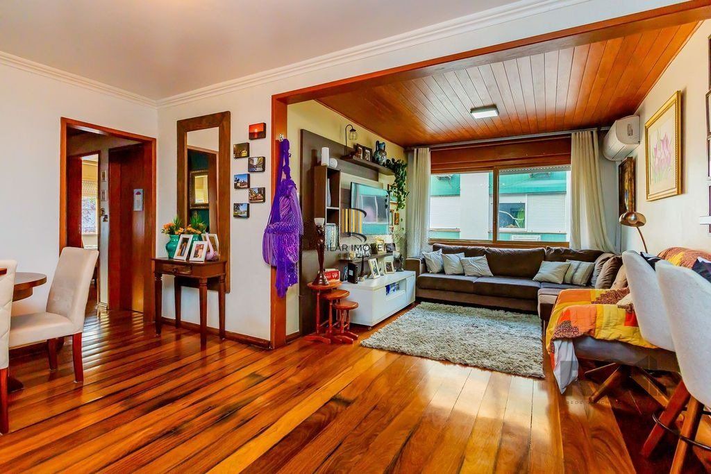 Apartamento 98m², 3 dormitórios, 1 vaga no bairro Vila Ipiranga
