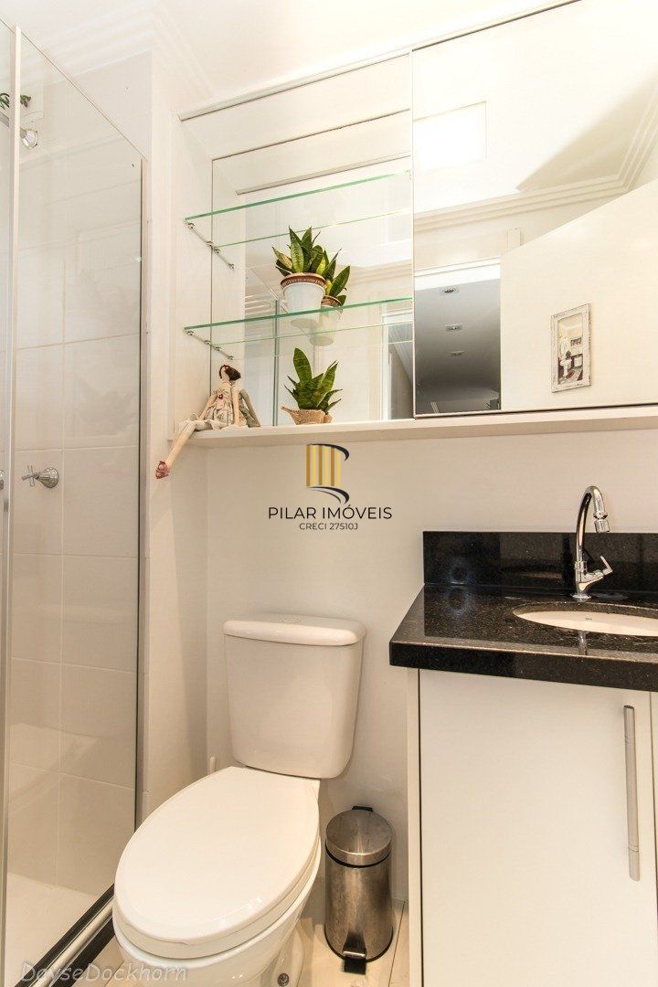 Apartamento de 3 dormitórios à venda em Sarandi, Porto Alegre.