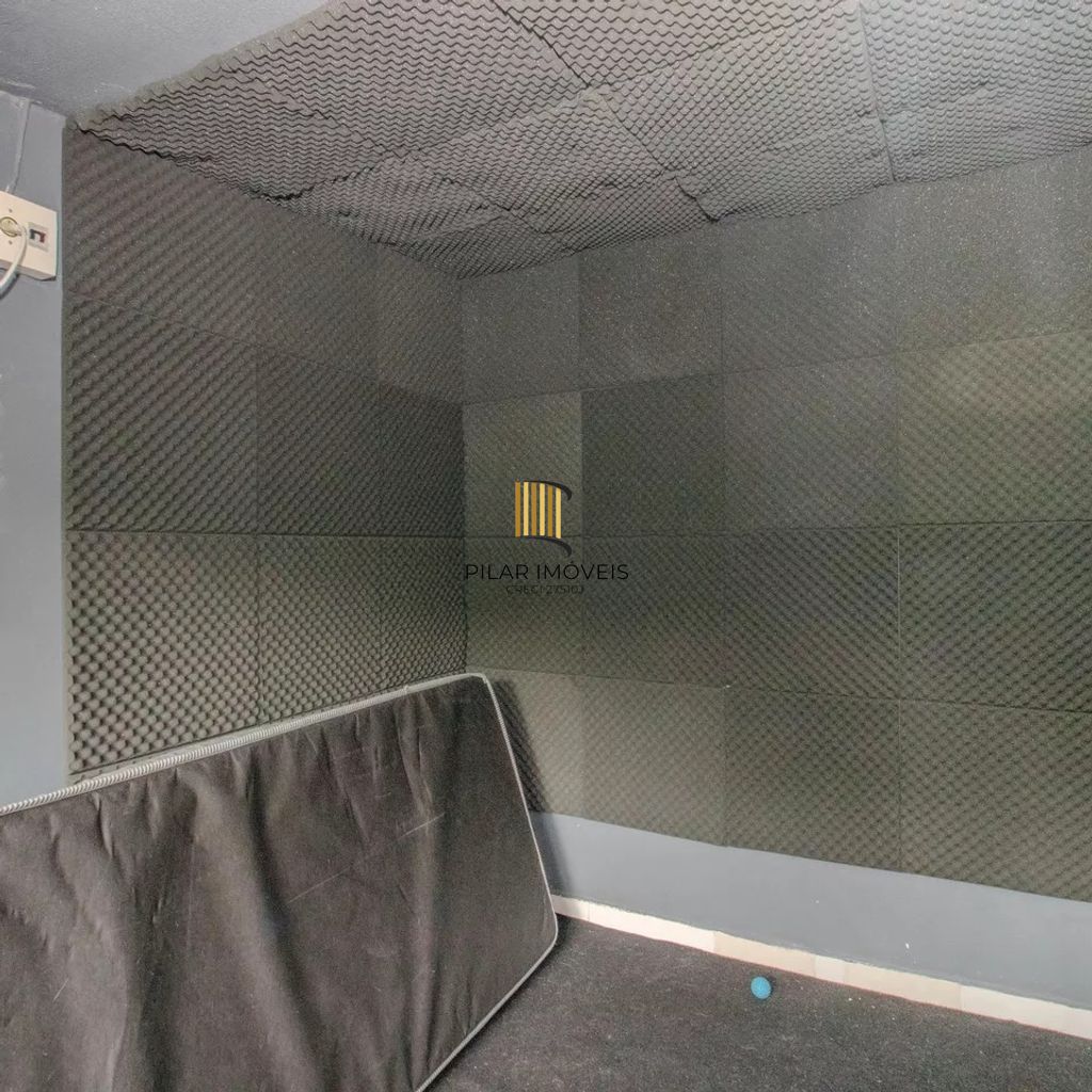 Cobertura de 2 dormitórios à venda em Passo da Areia - Porto Alegre