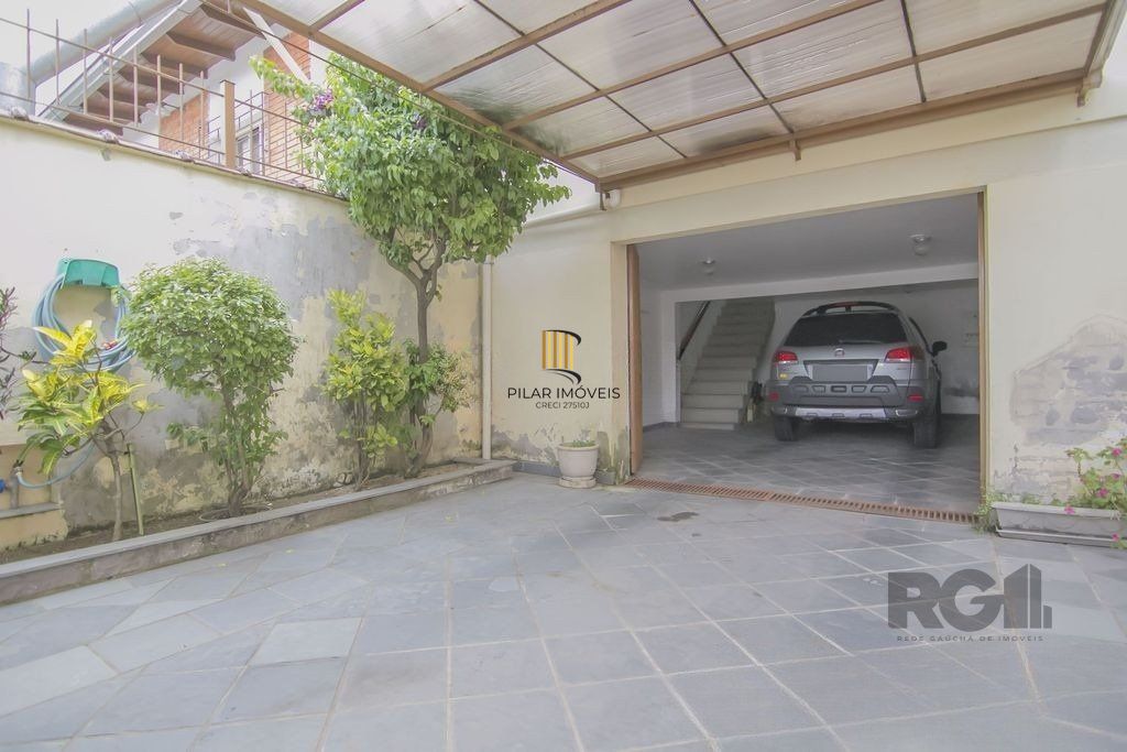 Casa de 2 dormitórios, no bairro Partenon