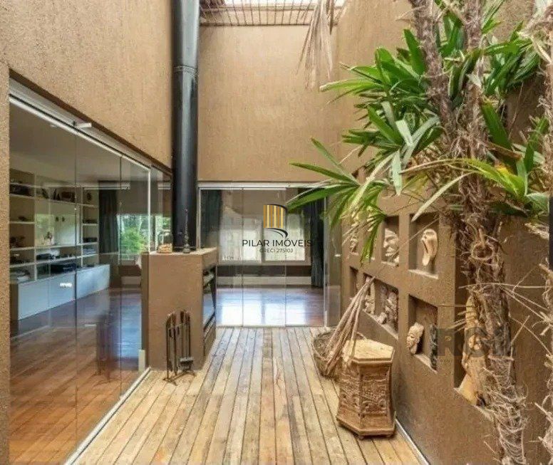Excelente casa de 220m² com 3 dormitórios no bairro Tristeza.