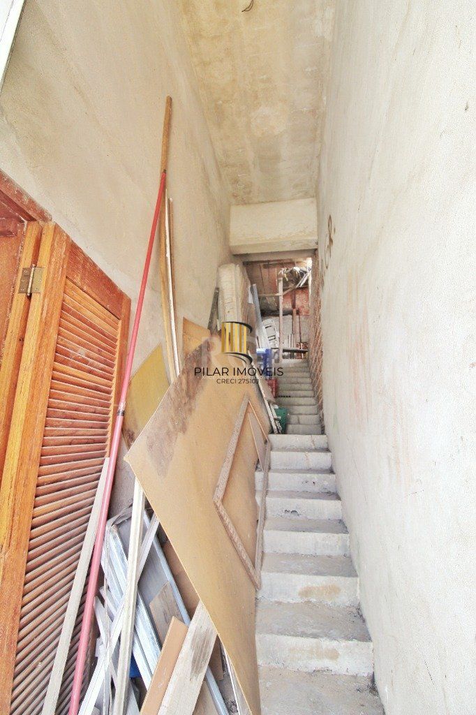 Loja para Venda - 60m², 0 dormitórios, 3 vagas - Petrópolis