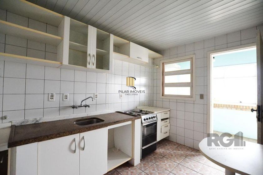 Casa de 200m² - 4 dormitórios, 4 vagas no bairro Espírito Santo