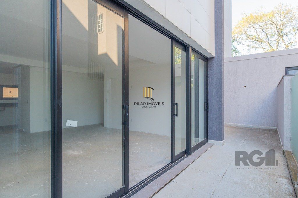 Apartamento Garden de 136,66m² com 3 dormitórios e 2 vagas no bairro Nonoai!