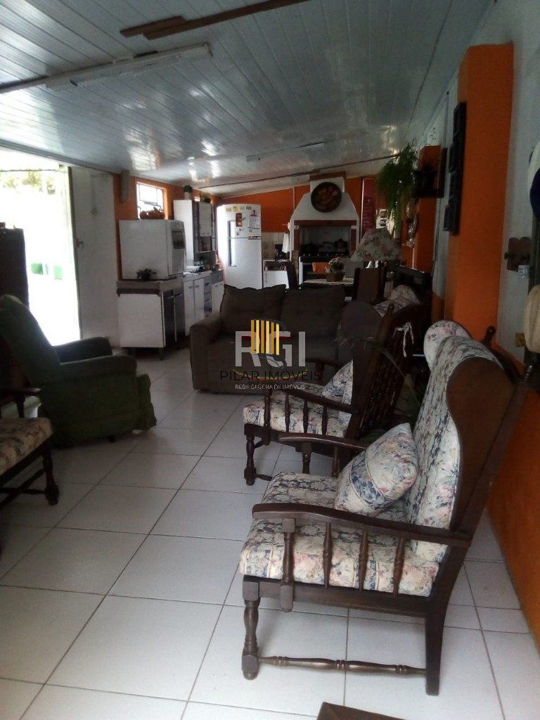 Casa para Venda - 300m², 2 dormitórios, 3 vagas - Teresópolis