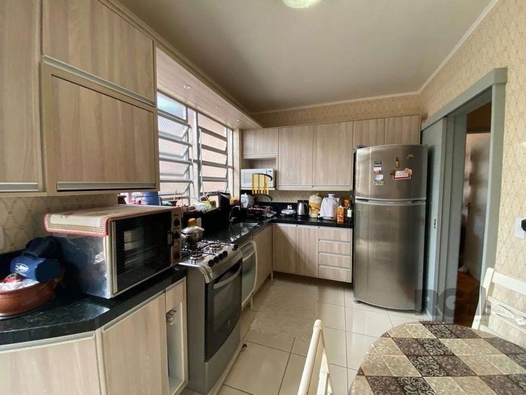 Casa de 2 dormitórios, bairro Vila Ipiranga