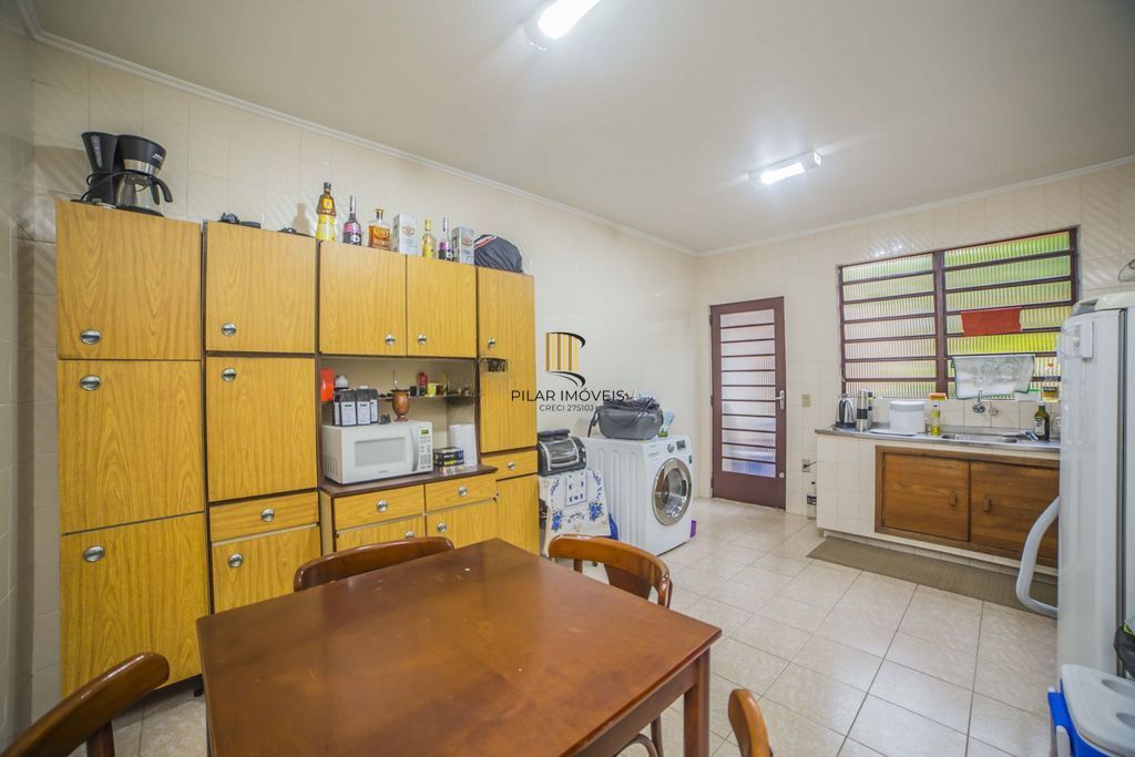 Casa de 4 dormitórios à venda no Bairro Santa Tereza - Porto Alegre