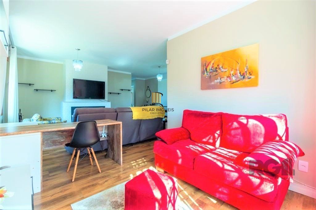 Casa de 380m², bairro Guarujá