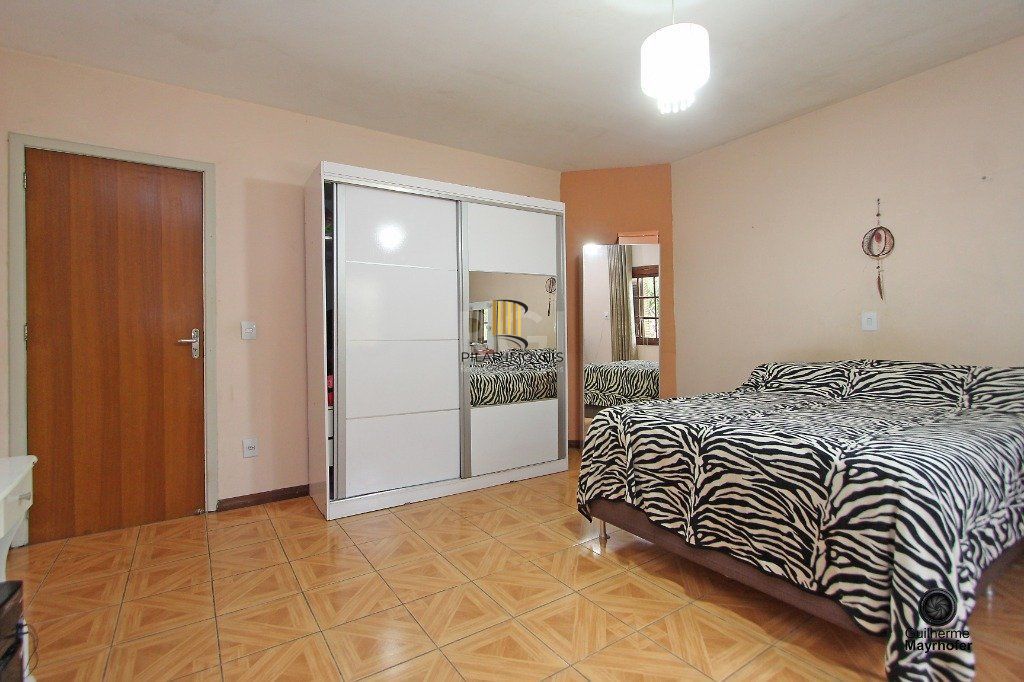 Casa para Venda - 400m², 5 dormitórios, sendo 1 suites, 3 vagas - Jardim Itu Sabará