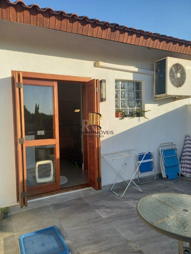 Casa de Condomínio 3 dormitórios no bairro Ipanema