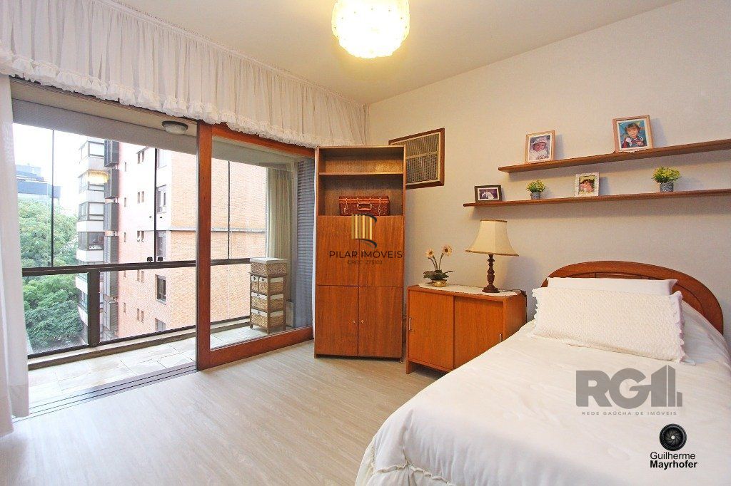 Excelente apartamento de 315m² com 3 dormitórios e 2 vagas.