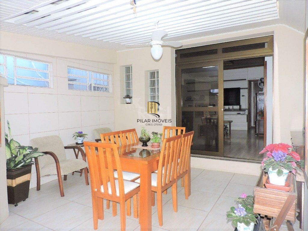 Apartamento para Venda - 111m², 3 dormitórios, sendo 1 suites, 1 vaga - Petrópolis