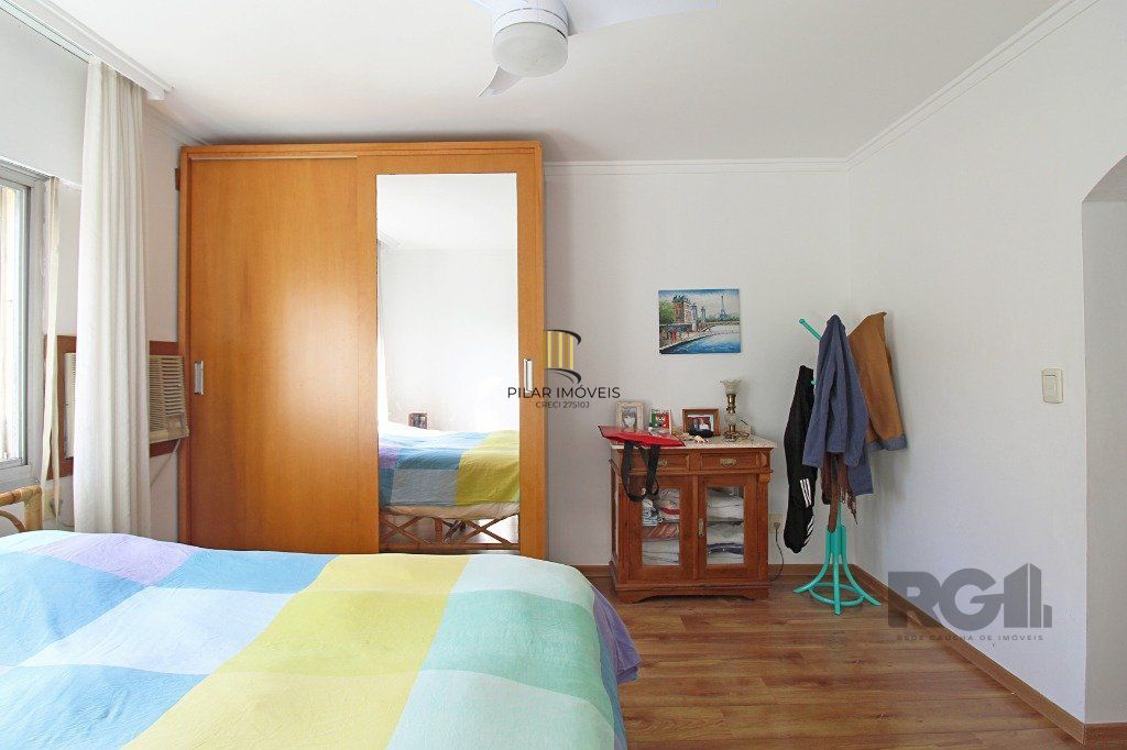 Cobertura de 03 dormitórios e 2 vagas no Bairro Teresópolis