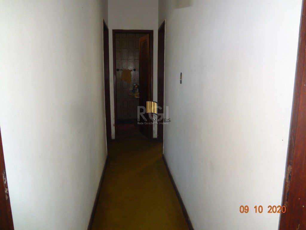 Casa para Venda - 250m², 3 dormitórios,  - Medianeira