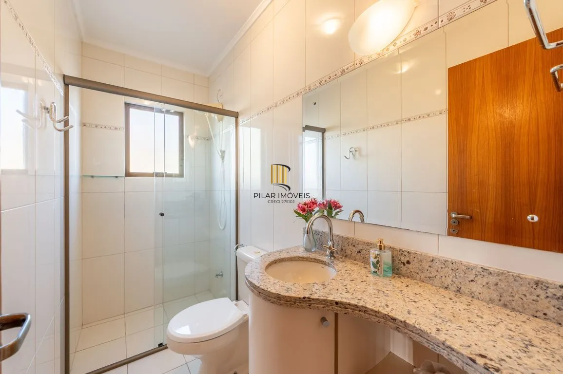 Apartamento de 4 dormitorios á Venda no Passo da Areia - Porto Alegre