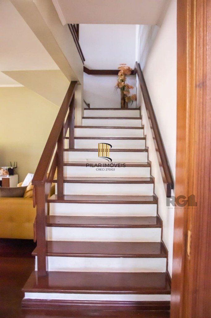 Casa 298m² - 4 dormitórios, 3 vagas na Zona Norte