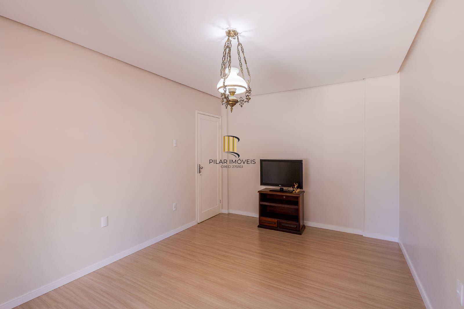 Apartamento de 80 m²semi mobiliado, 3 dormitórios e 1 suíte no Centro Histórico