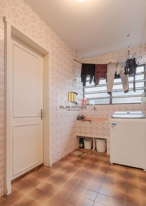 Casa para Venda - 327m², 4 dormitórios, sendo 1 suites, 3 vagas - Chácara das Pedras