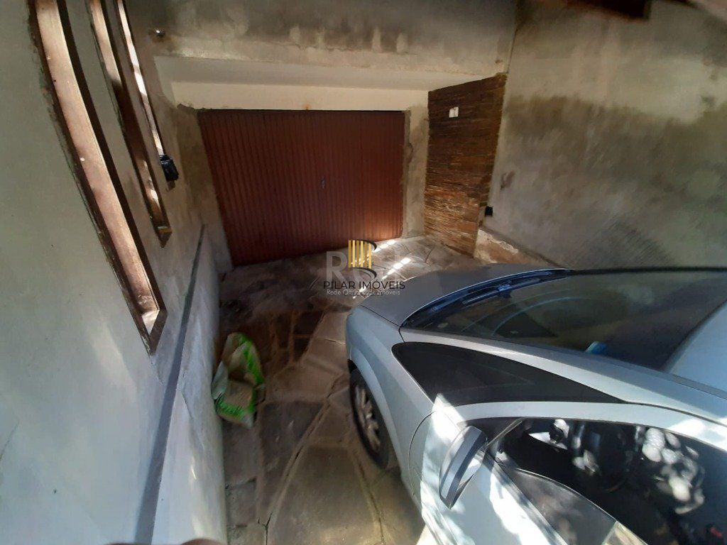 Casa para Venda - 122m², 5 dormitórios, sendo 2 suites, 2 vagas - Teresópolis