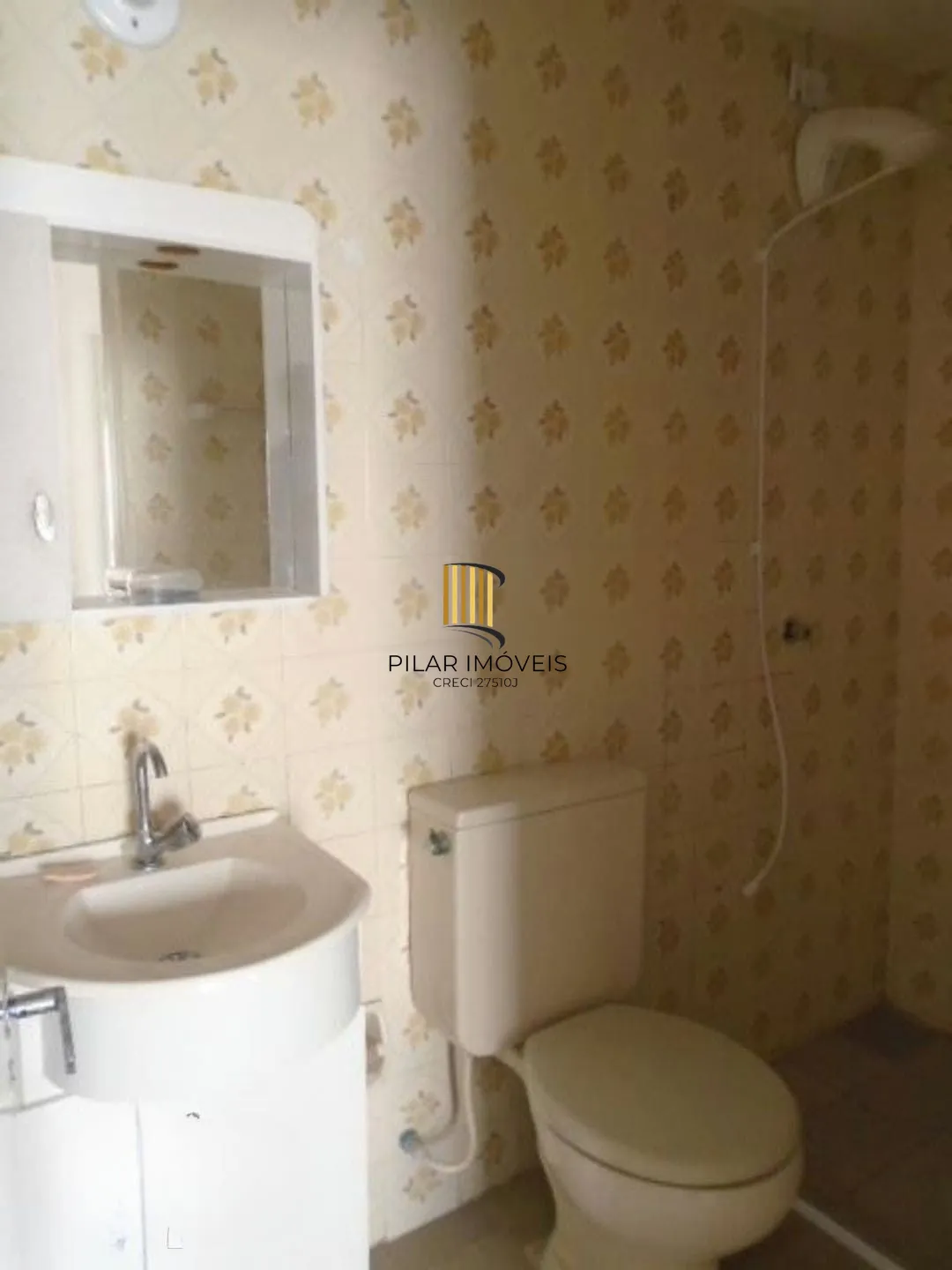 Apartamento de 2 dormitorios à venda em Glória, Porto Alegre.