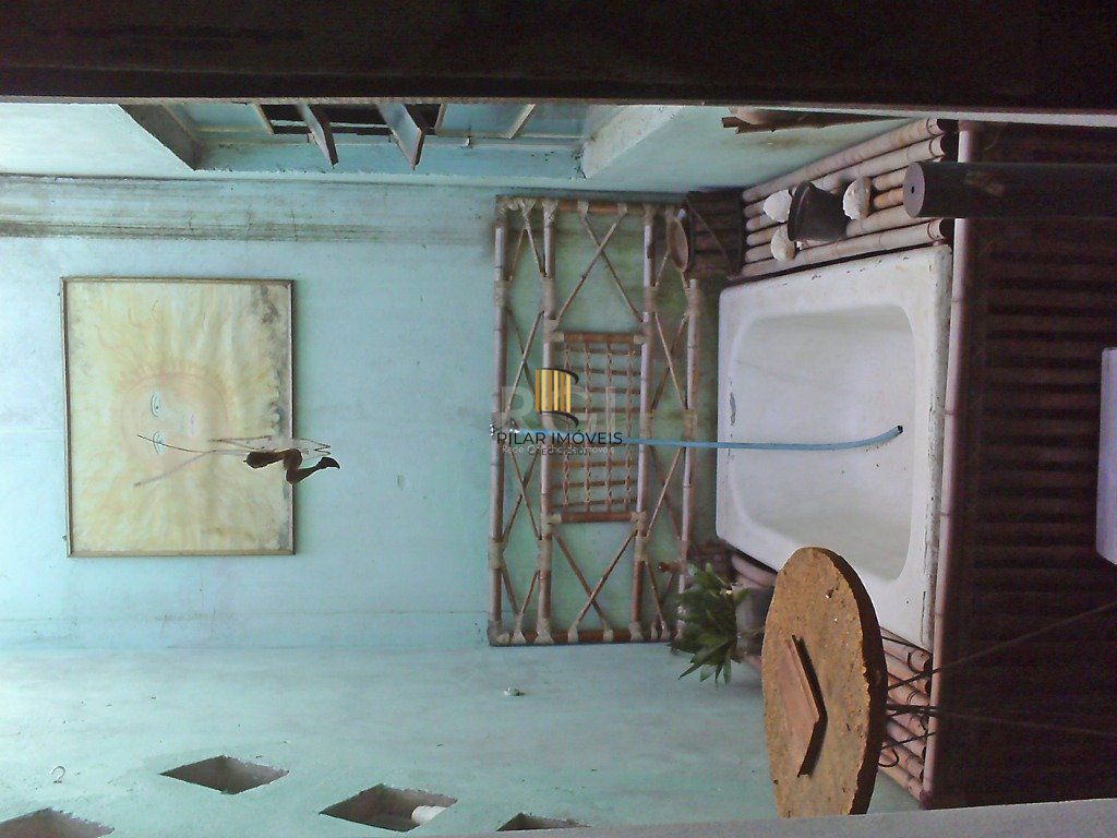 Casa para Venda - 140m², 3 dormitórios, sendo 1 suites, 2 vagas - Morro Santana