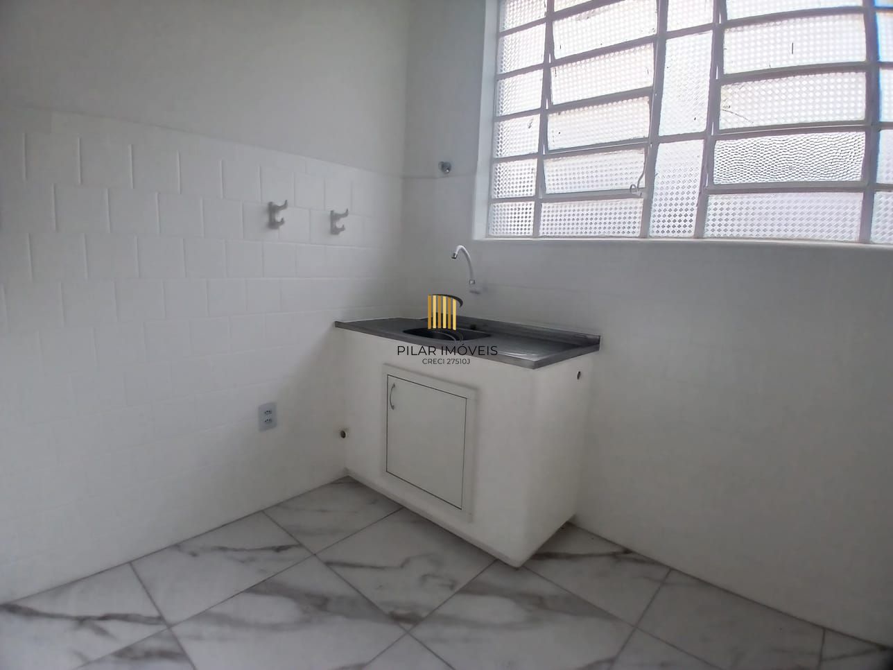 Apartamento de 01 dormitorio no Passo da Areia - Porto Alegre