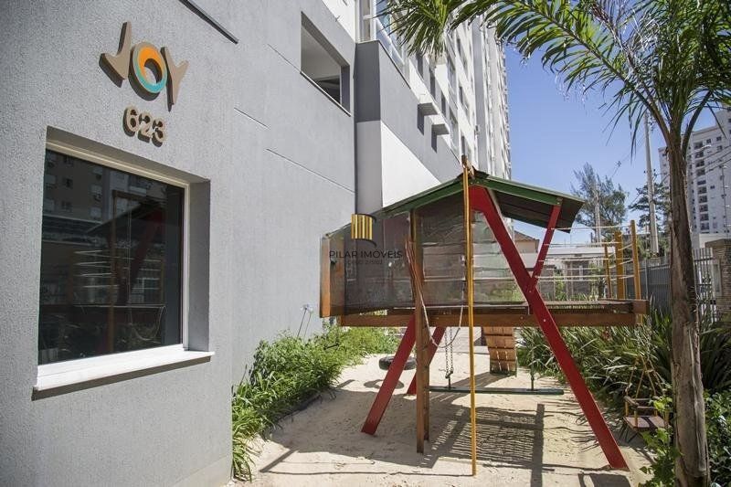 Apartamento com 3 quartos e 79m² à venda em Passo da Areia - Rua Bezerra De Menezes, Passo Da Areia, Porto Alegre