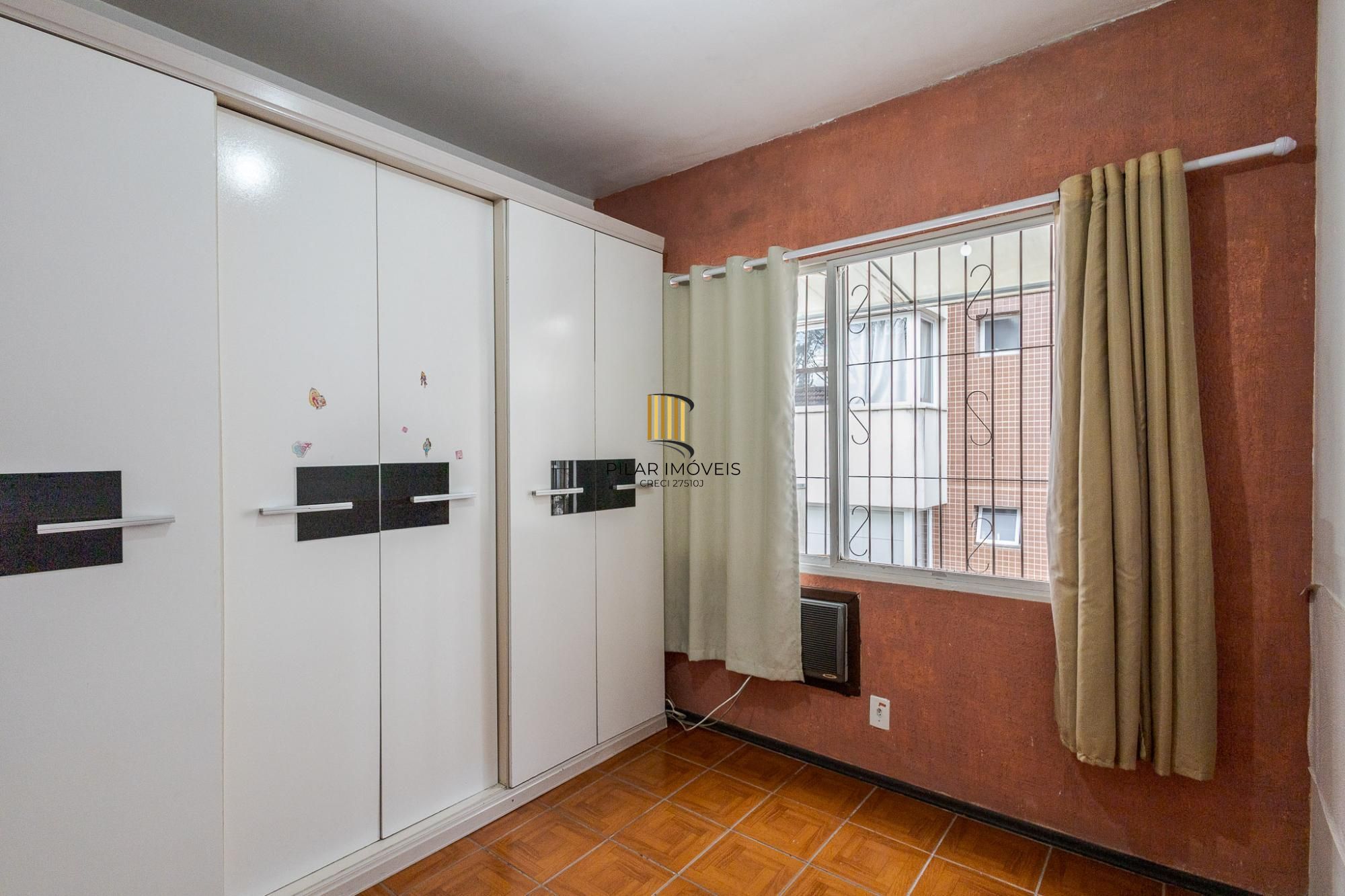 Casa para Venda - 210m², 4 dormitórios, 2 vagas - Petrópolis