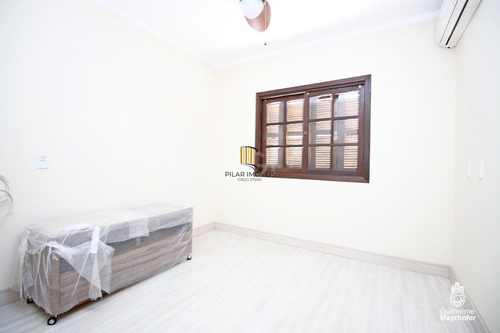 Casa para Venda - 246m², 3 dormitórios, sendo 2 suites, 3 vagas - Vila Ipiranga