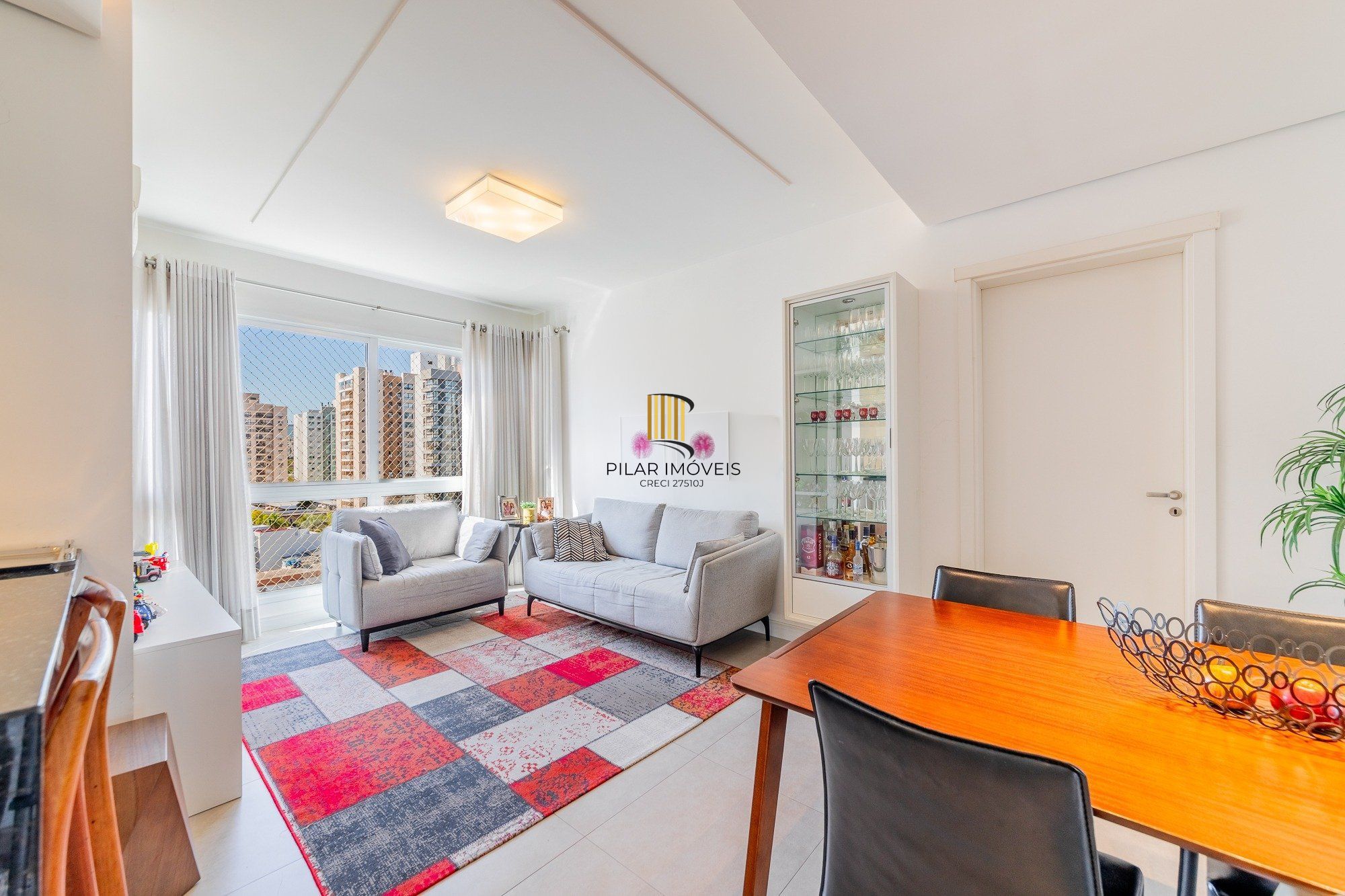 Apartamento com 3 quartos e 79m² à venda em Passo da Areia - Rua Bezerra De Menezes, Passo Da Areia, Porto Alegre