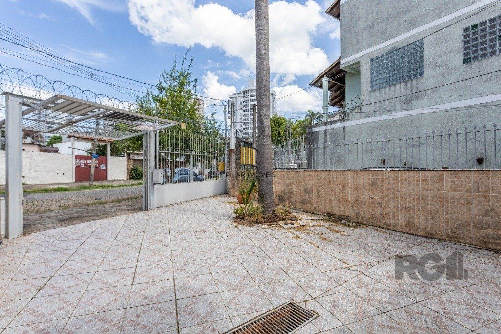 Casa com 2 dormitórios no bairro auxiliadora