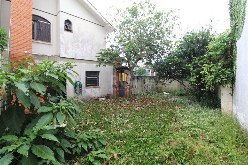 Casa para Venda - 406.36m², 6 dormitórios, sendo 6 suites, 2 vagas - Chácara das Pedras